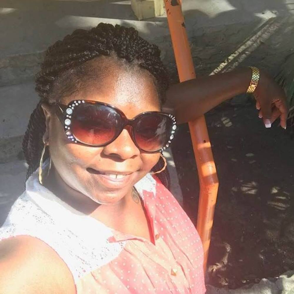 Meet your Posher, Yvette